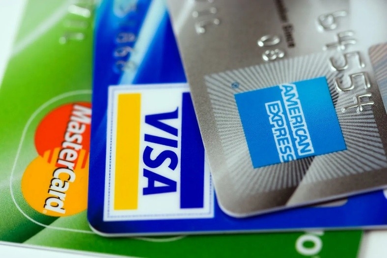 Opinion: Why a nationwide 10 percent credit card rate could backfire on consumers.